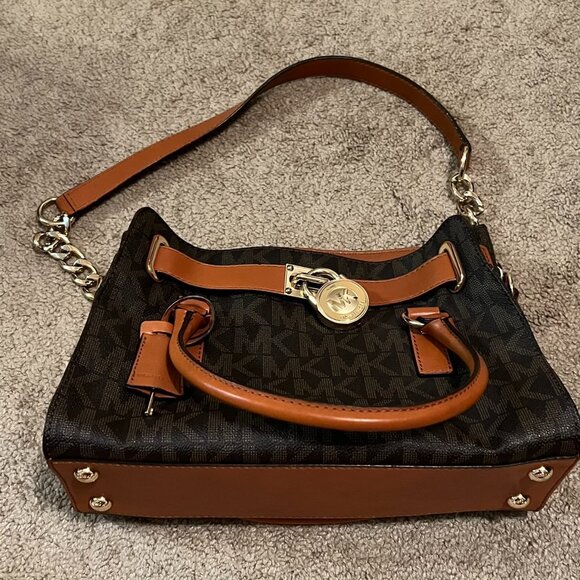 Michael Kors Brown Signature EW Hamilton Bag - Picture 1 of 9